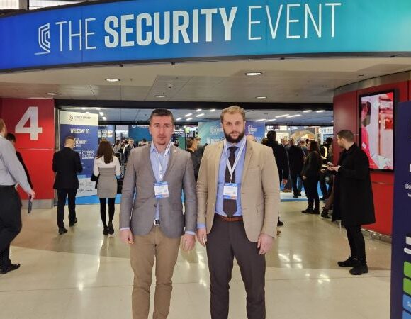 Adis Hodžić, Global Security LLC executive manager Amar Pap, business development manager