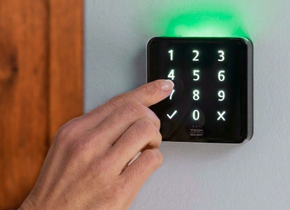 ASSA ABLOY SMARTair i-reader Keypad for PIN and 2FA access control