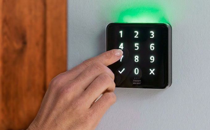 ASSA ABLOY SMARTair i-reader Keypad for PIN and 2FA access control