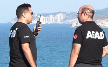AFAD personnel using Hytera radio communications in Istanbul